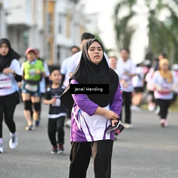 Runner Photo 7708848