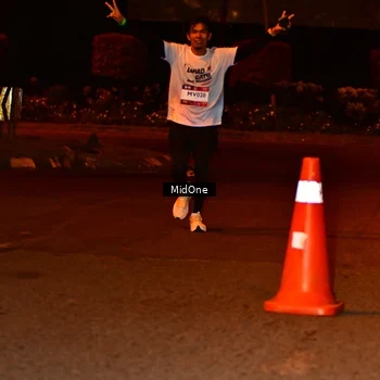 Runner Photo 7708857