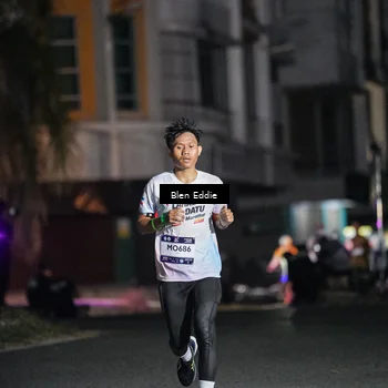 Runner Photo 7708864