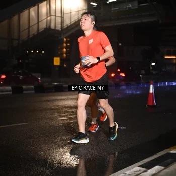 Runner Photo 7708885