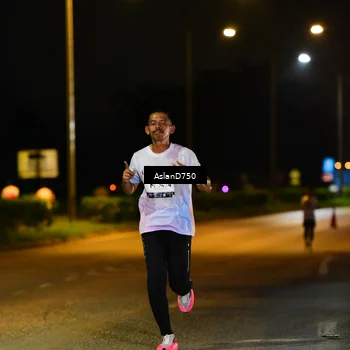 Runner Photo 7708886