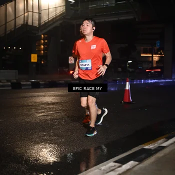 Runner Photo 7708889