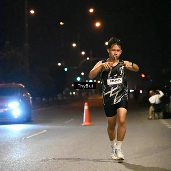 Runner Photo 7708898