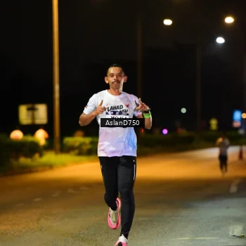 Runner Photo 7708901