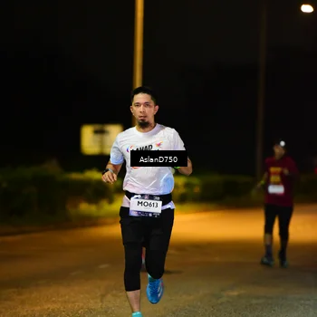 Runner Photo 7708906