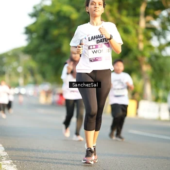 Runner Photo 7708909