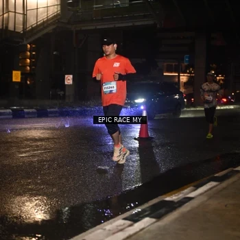 Runner Photo 7708910