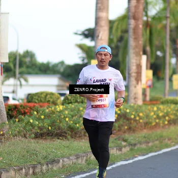 Runner Photo 7708931