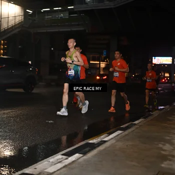 Runner Photo 7708947