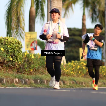 Runner Photo 7708951