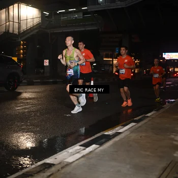 Runner Photo 7708953