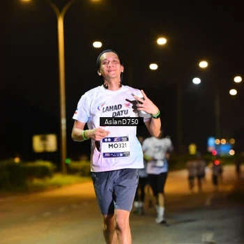 Runner Photo 7708964