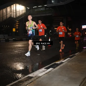 Runner Photo 7708970