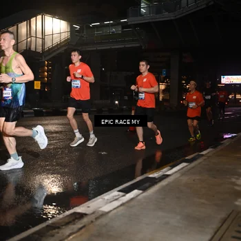 Runner Photo 7708973