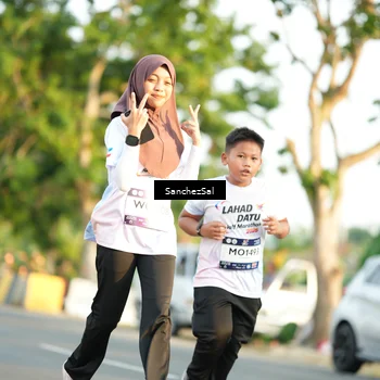 Runner Photo 7708988