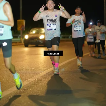 Runner Photo 7709031
