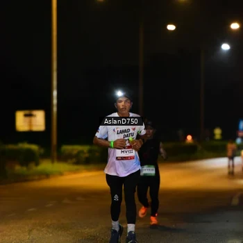 Runner Photo 7709041