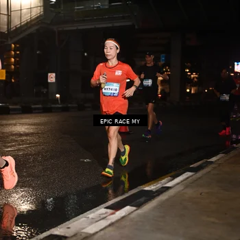 Runner Photo 7709052
