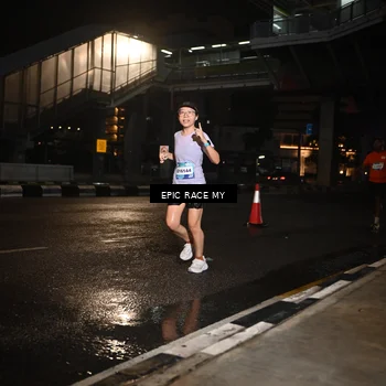 Runner Photo 7709055