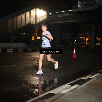 Runner Photo 7709062