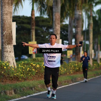 Runner Photo 7709074