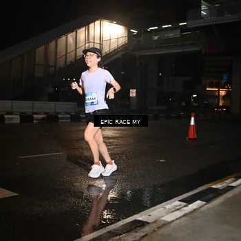Runner Photo 7709076