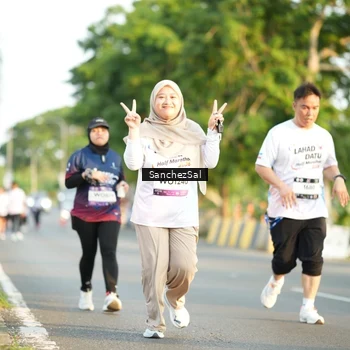 Runner Photo 7709080