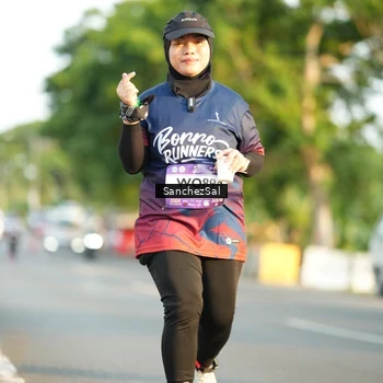 Runner Photo 7709091