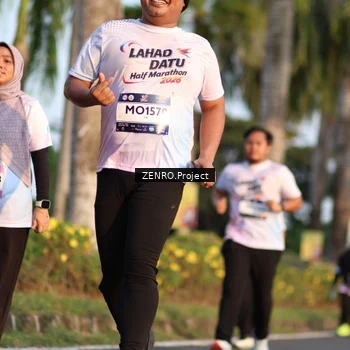 Runner Photo 7709095