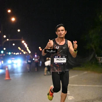 Runner Photo 7709104