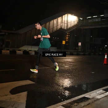 Runner Photo 7709115
