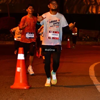 Runner Photo 7709116