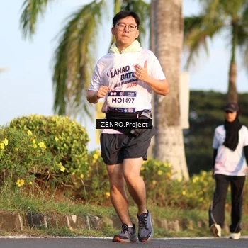Runner Photo 7709117