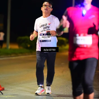 Runner Photo 7709119
