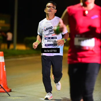 Runner Photo 7709126