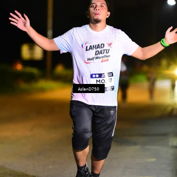 Runner Photo 7709132