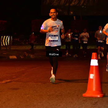Runner Photo 7709141
