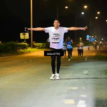 Runner Photo 7709178