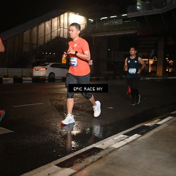Runner Photo 7709185