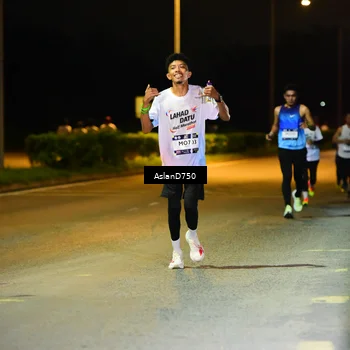Runner Photo 7709192