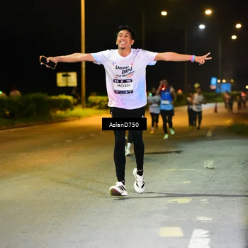 Runner Photo 7709193