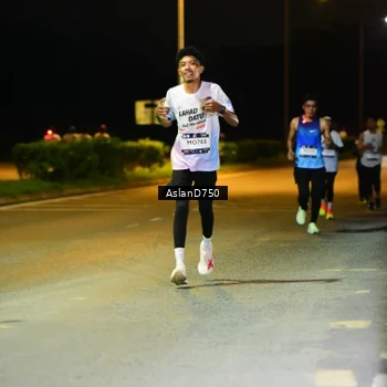 Runner Photo 7709195
