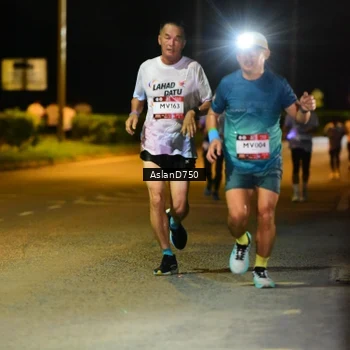 Runner Photo 7709196