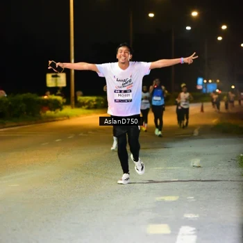 Runner Photo 7709199