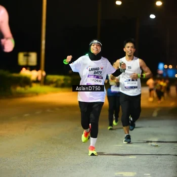 Runner Photo 7709206