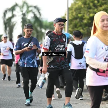 Runner Photo 7709208