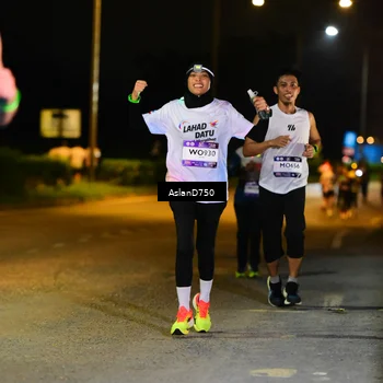 Runner Photo 7709214