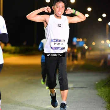 Runner Photo 7709222