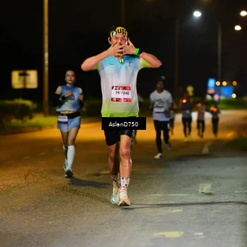 Runner Photo 7709237
