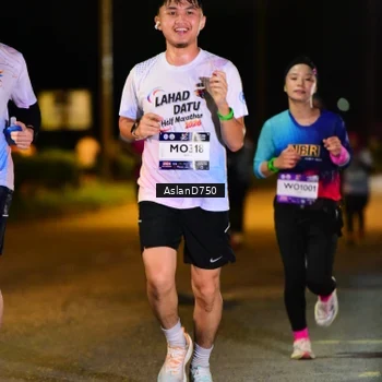 Runner Photo 7709243